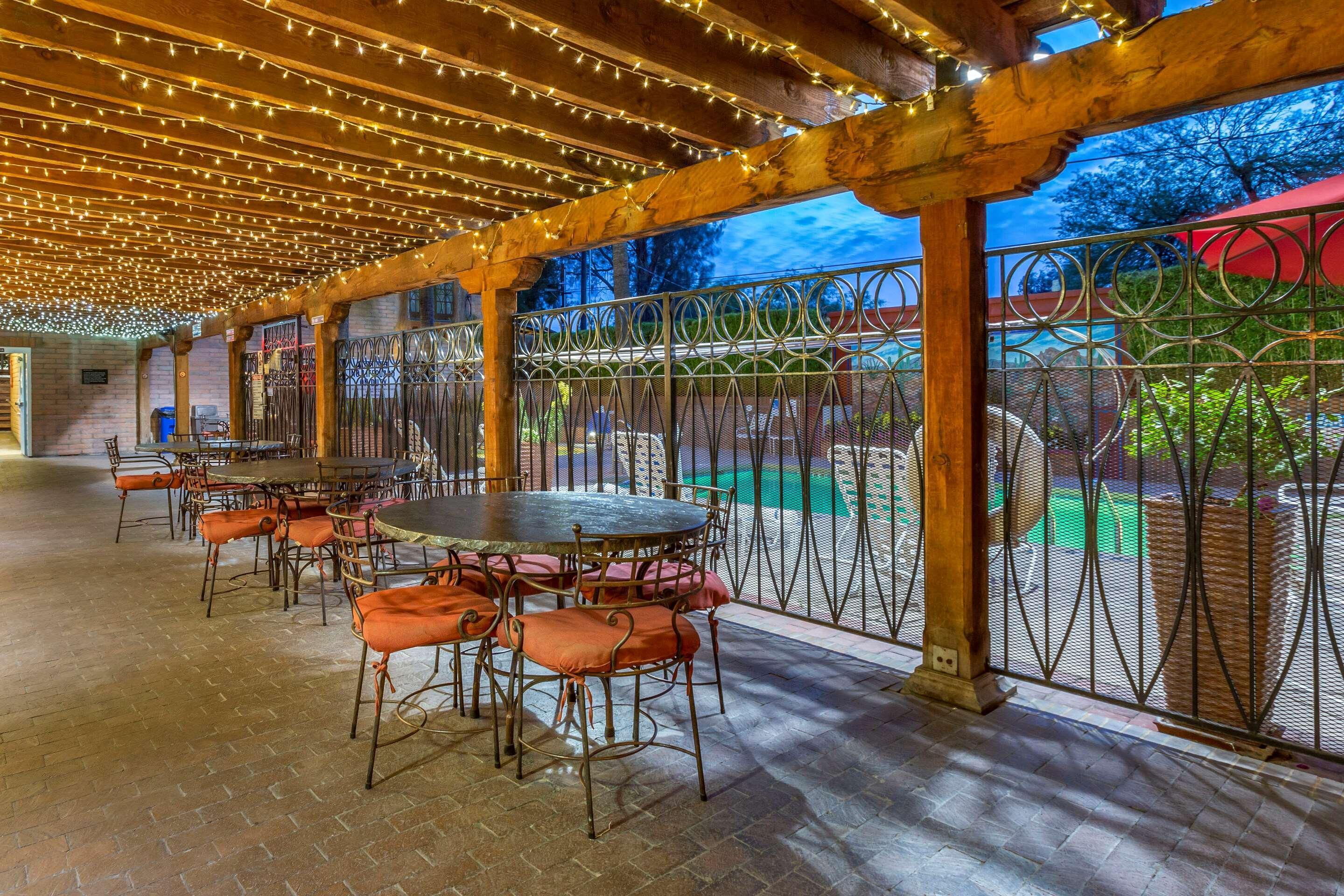 Comfort Suites At Sabino Canyon Tucson Exterior foto